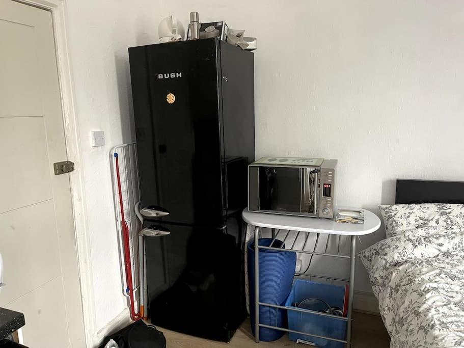 Studio Flat London Finchley Rd Nw11 מראה חיצוני תמונה
